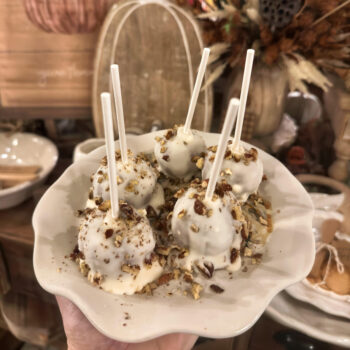 Recipe: Pecan Praline Spiced Cake Pops